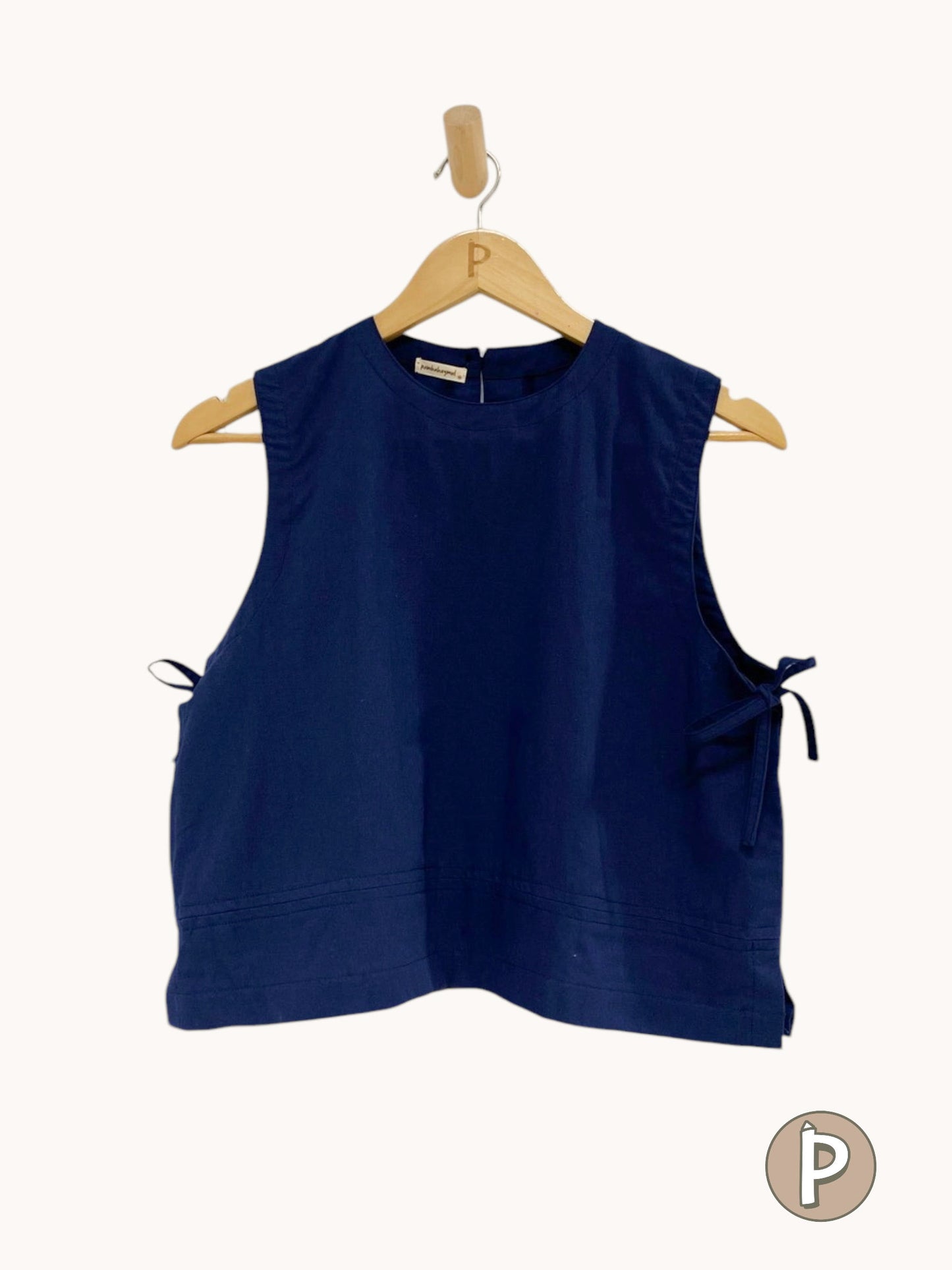 Pambahaymnl Side Bow Sleeveless Linen Top