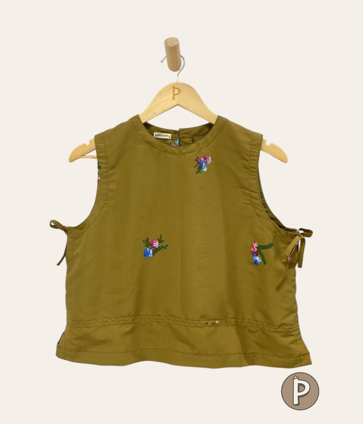 Pambahaymnl Floral Side Bow Sleeveless Poplin Top