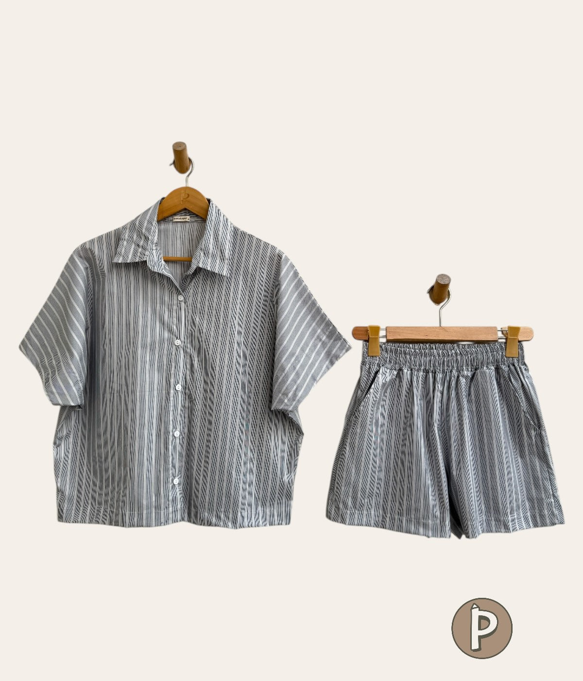 Pambahaymnl Batwing Buttoned Set