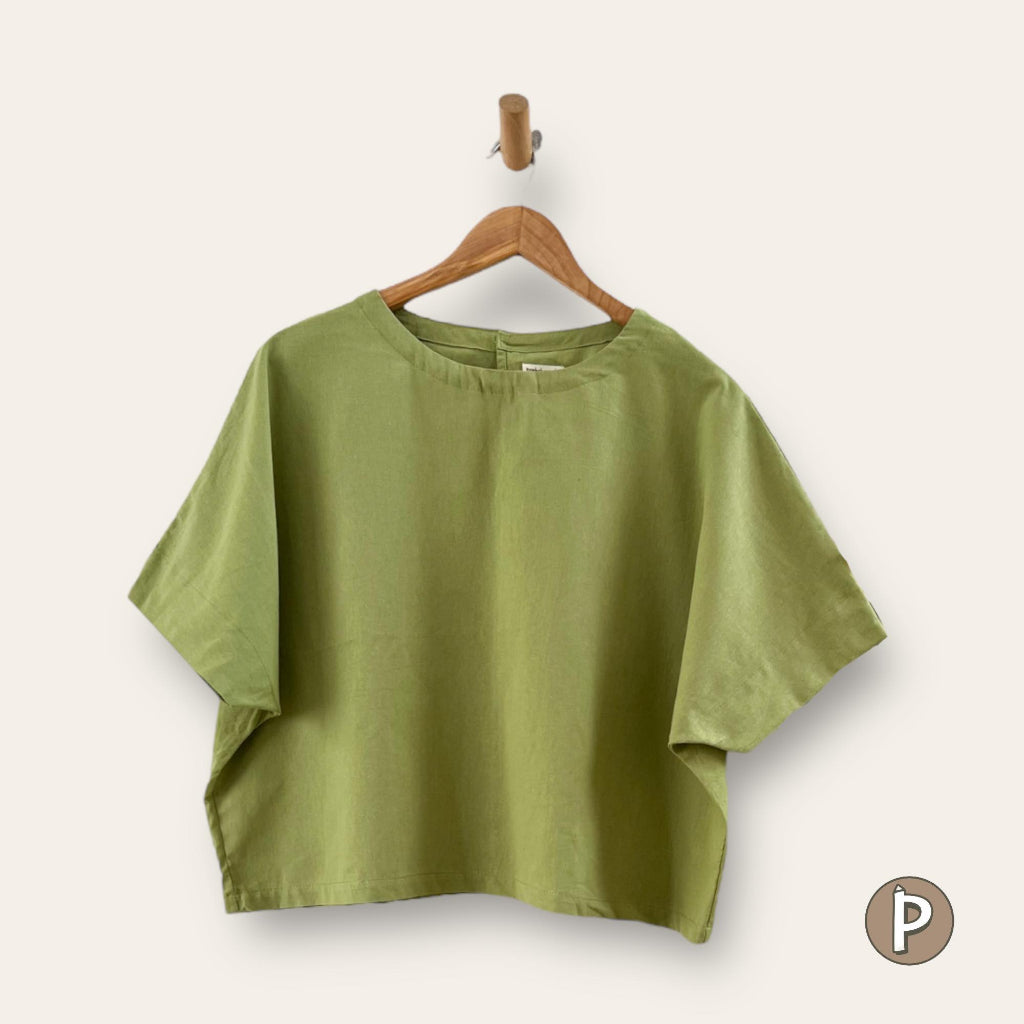 Pambahaymnl Batwing Linen Top
