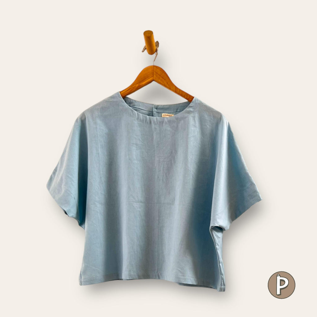 Pambahaymnl Batwing Linen Top