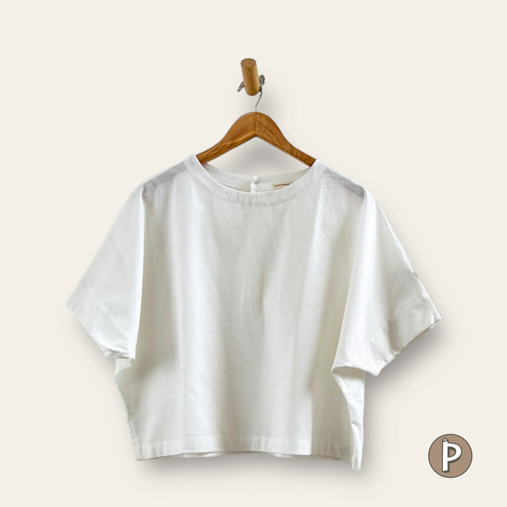 Pambahaymnl Batwing Linen Top
