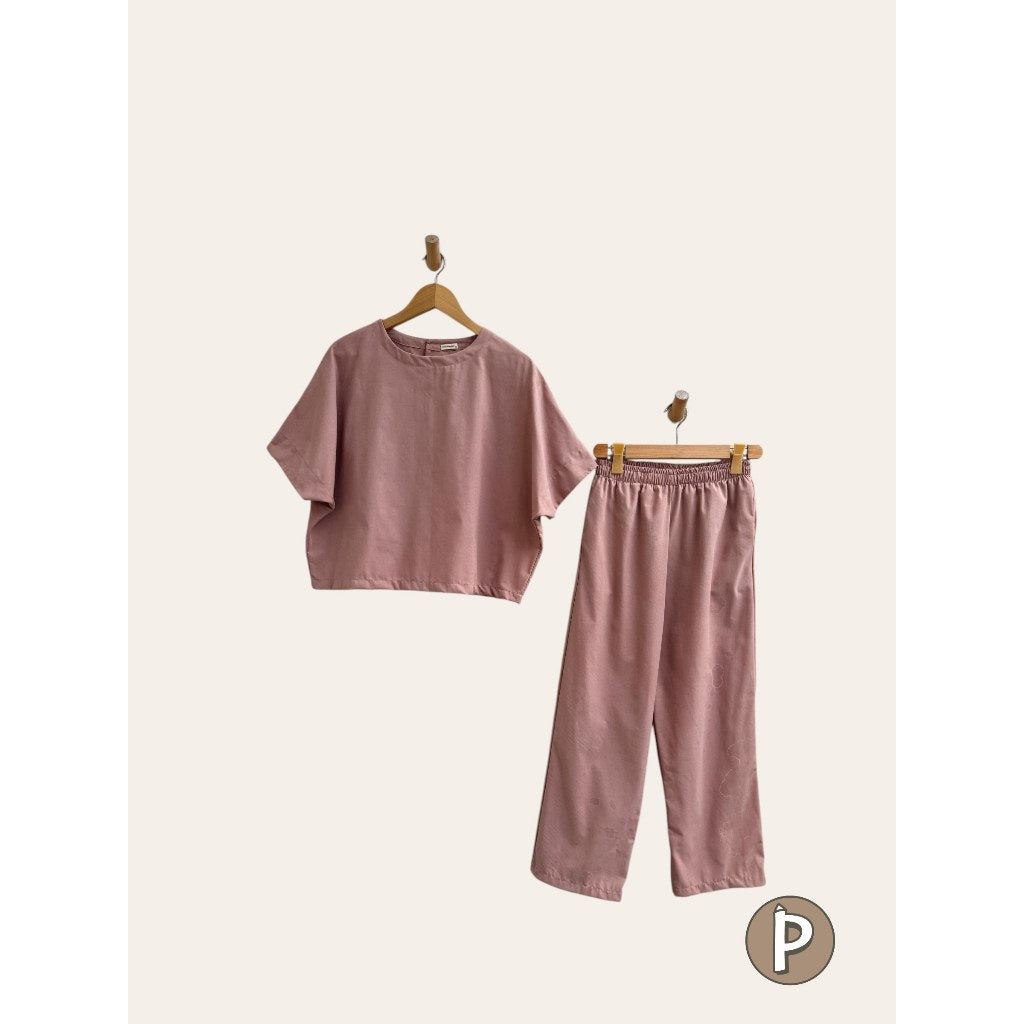 Pambahaymnl Batwing Linen Set