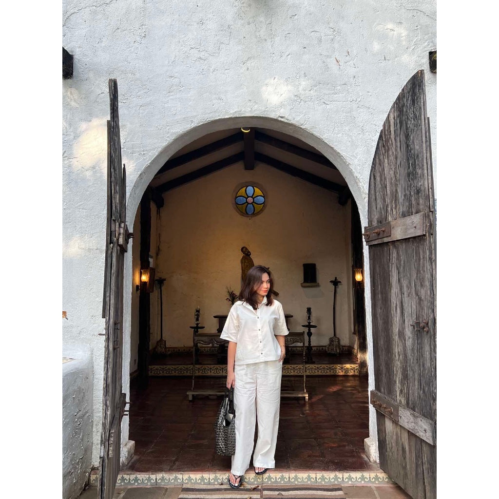 Pambahaymnl Buttoned Linen Pants Set