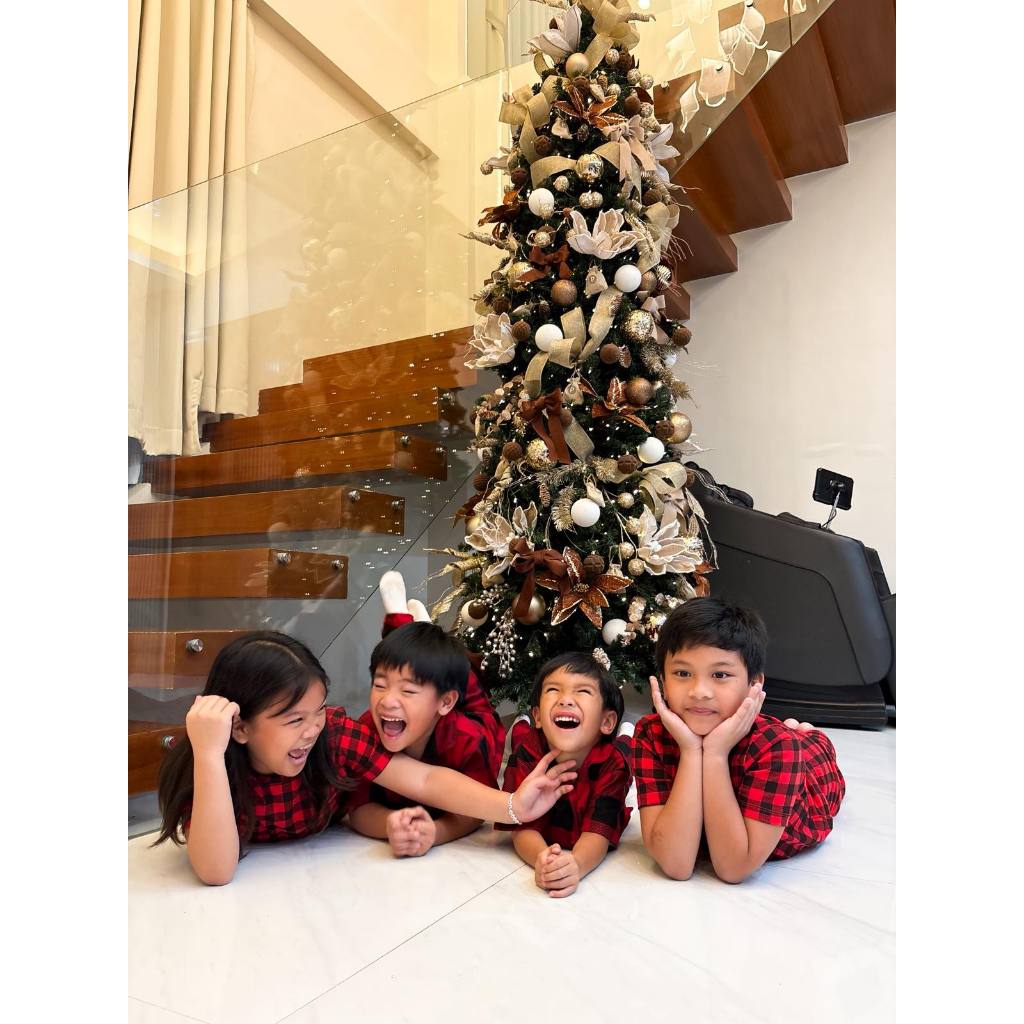 Pambahaymnl Christmas Family Pjs Set (UNISEX)