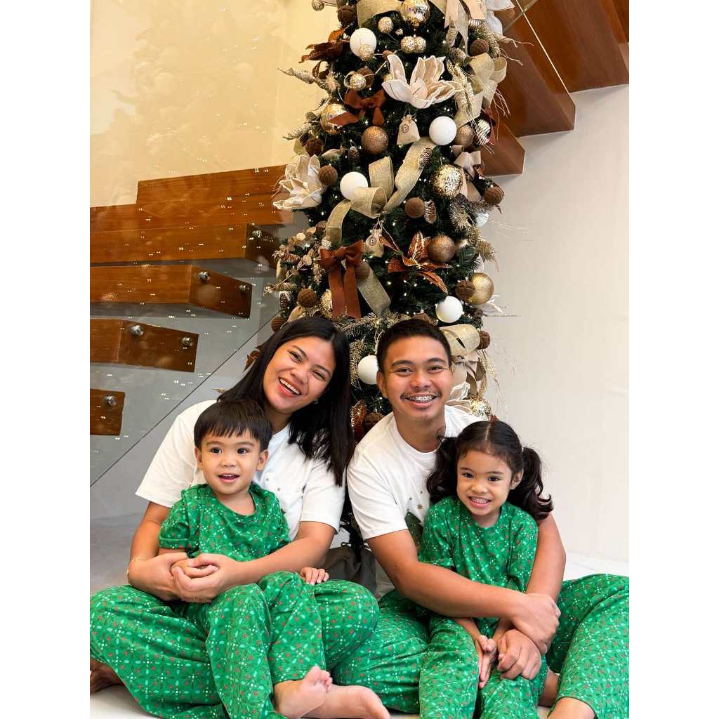 Pambahaymnl Christmas Family Pjs Set (UNISEX)