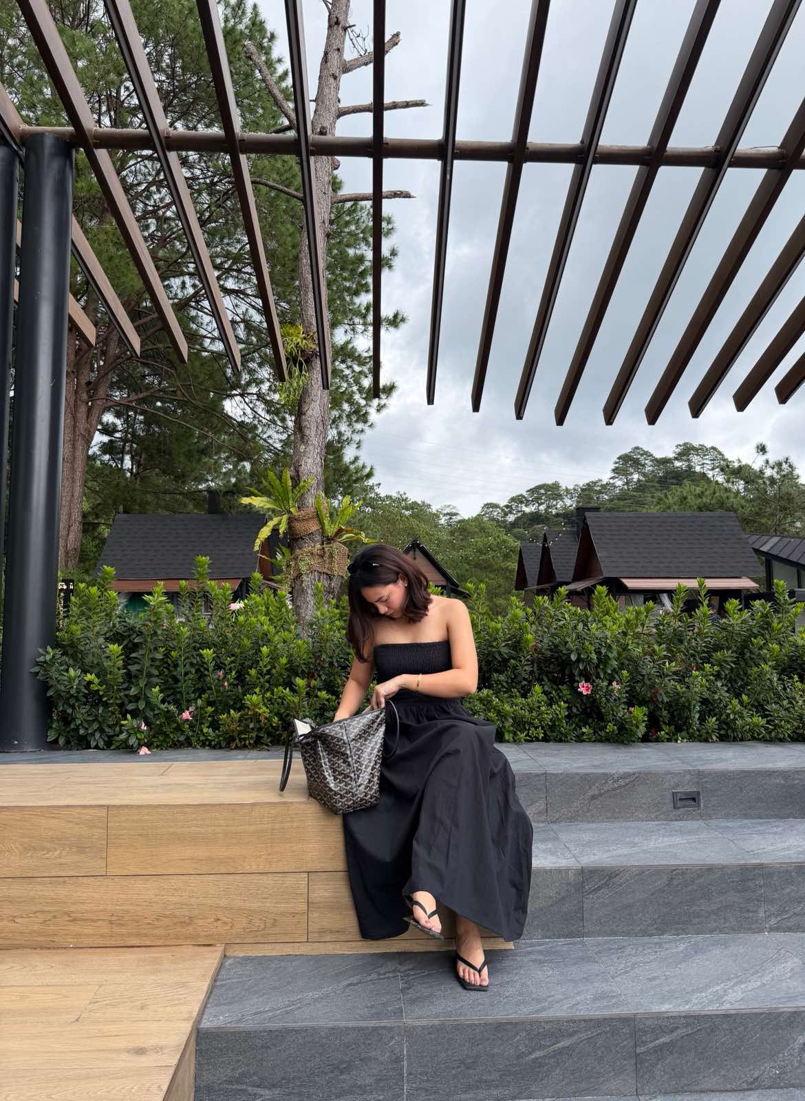 Pambahaymnl Smocked Linen Midi Dress