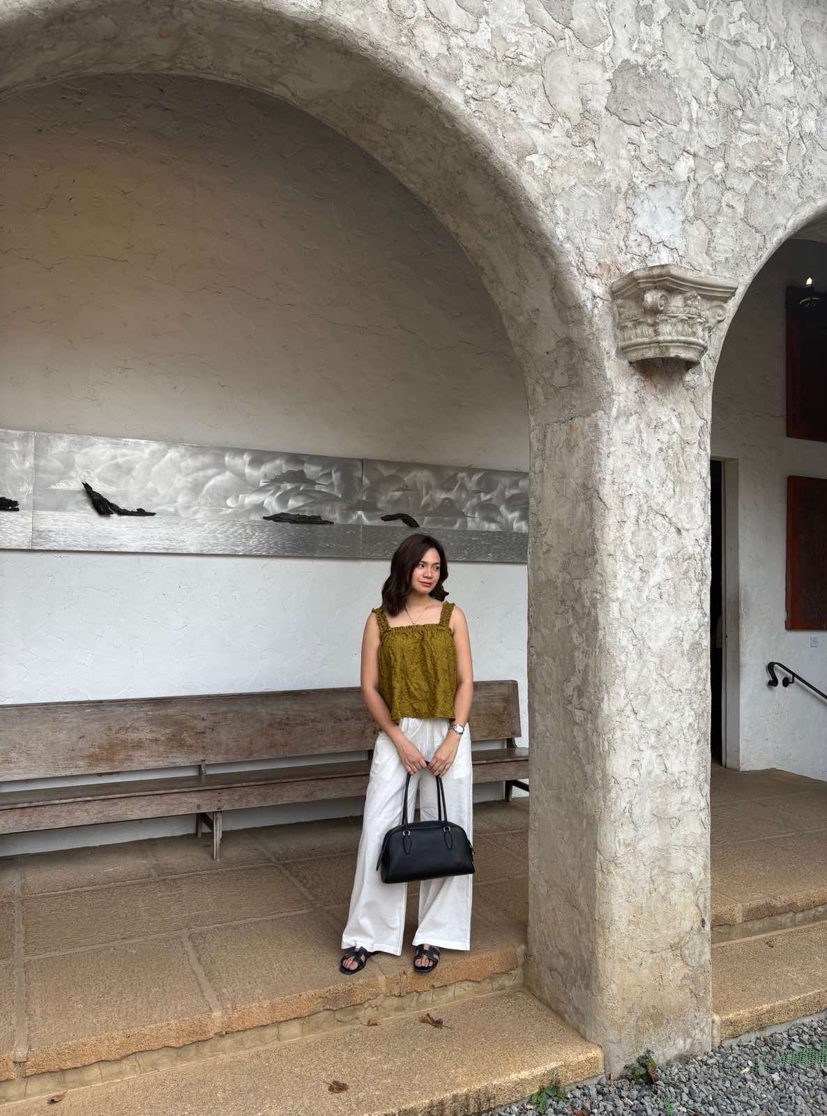 Pambahaymnl Eyelet Gathered Top