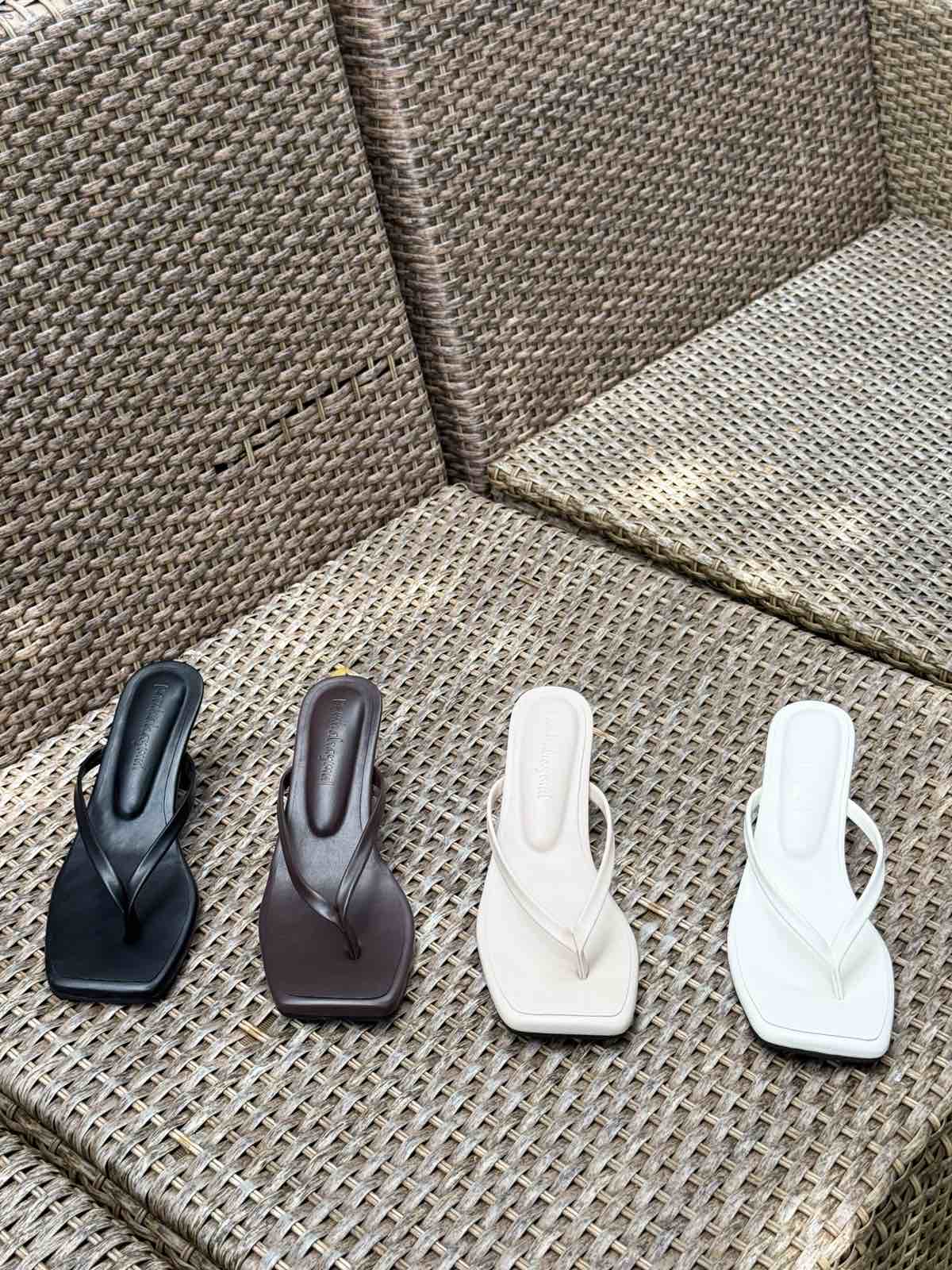 Pambahaymnl Heeled Leather Flip Flop