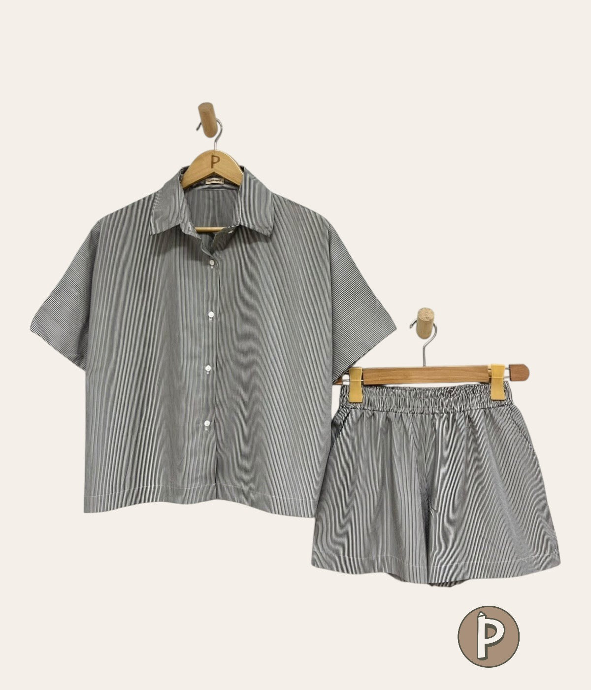 Pambahaymnl Batwing Buttoned Set