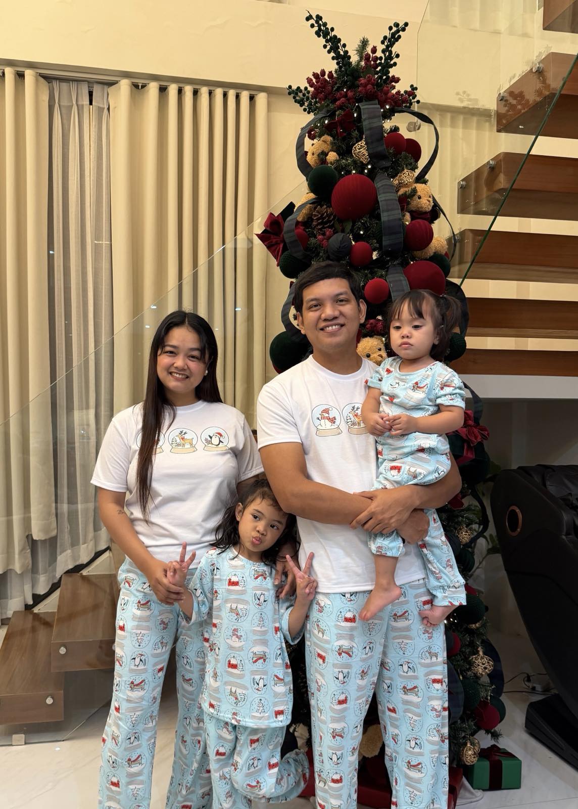 Pambahaymnl Christmas Pjs Lounge Set