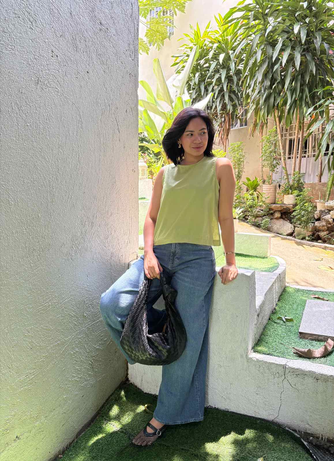 Pambahaymnl Sleeveless Linen Top