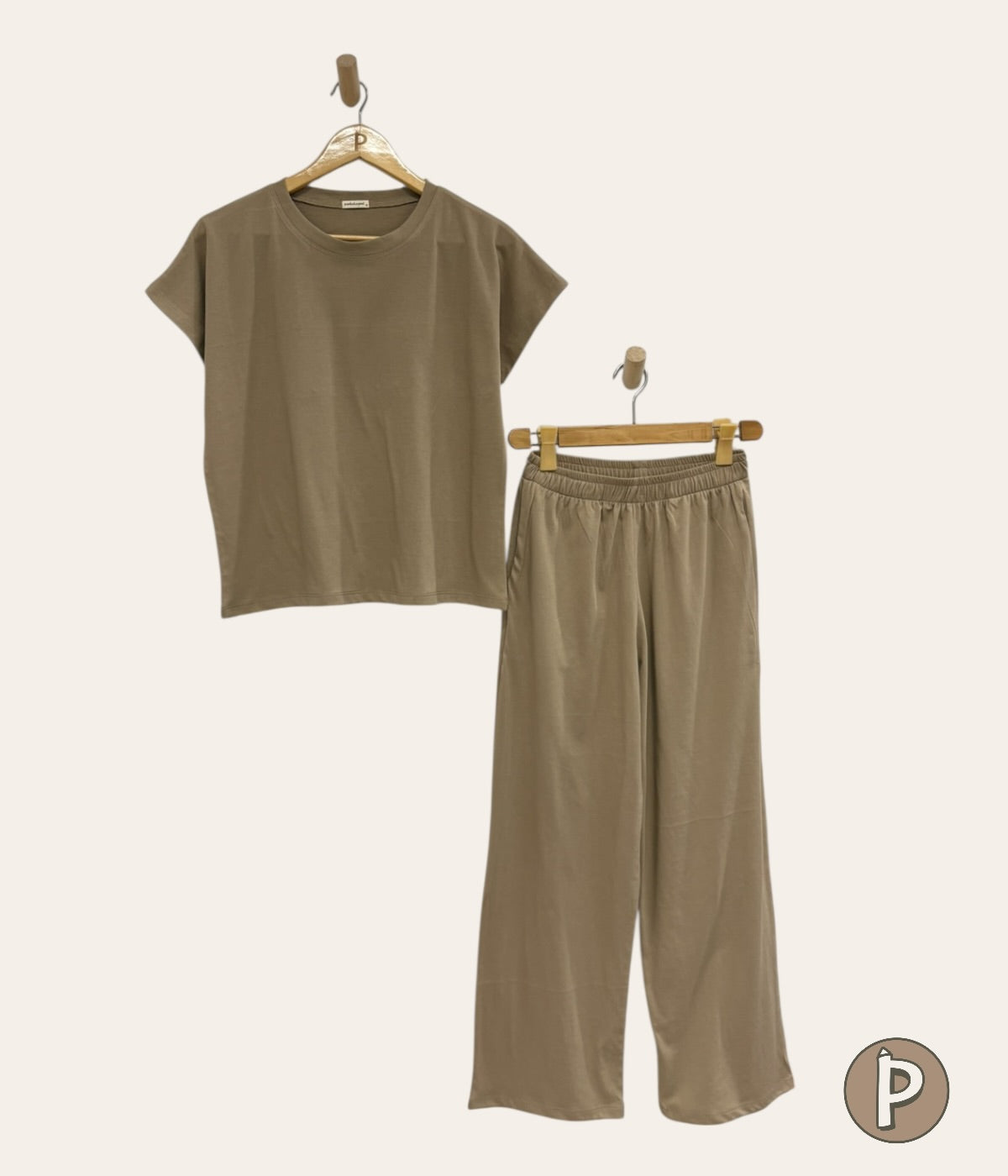 Pambahaymnl Cozy Lounge Set