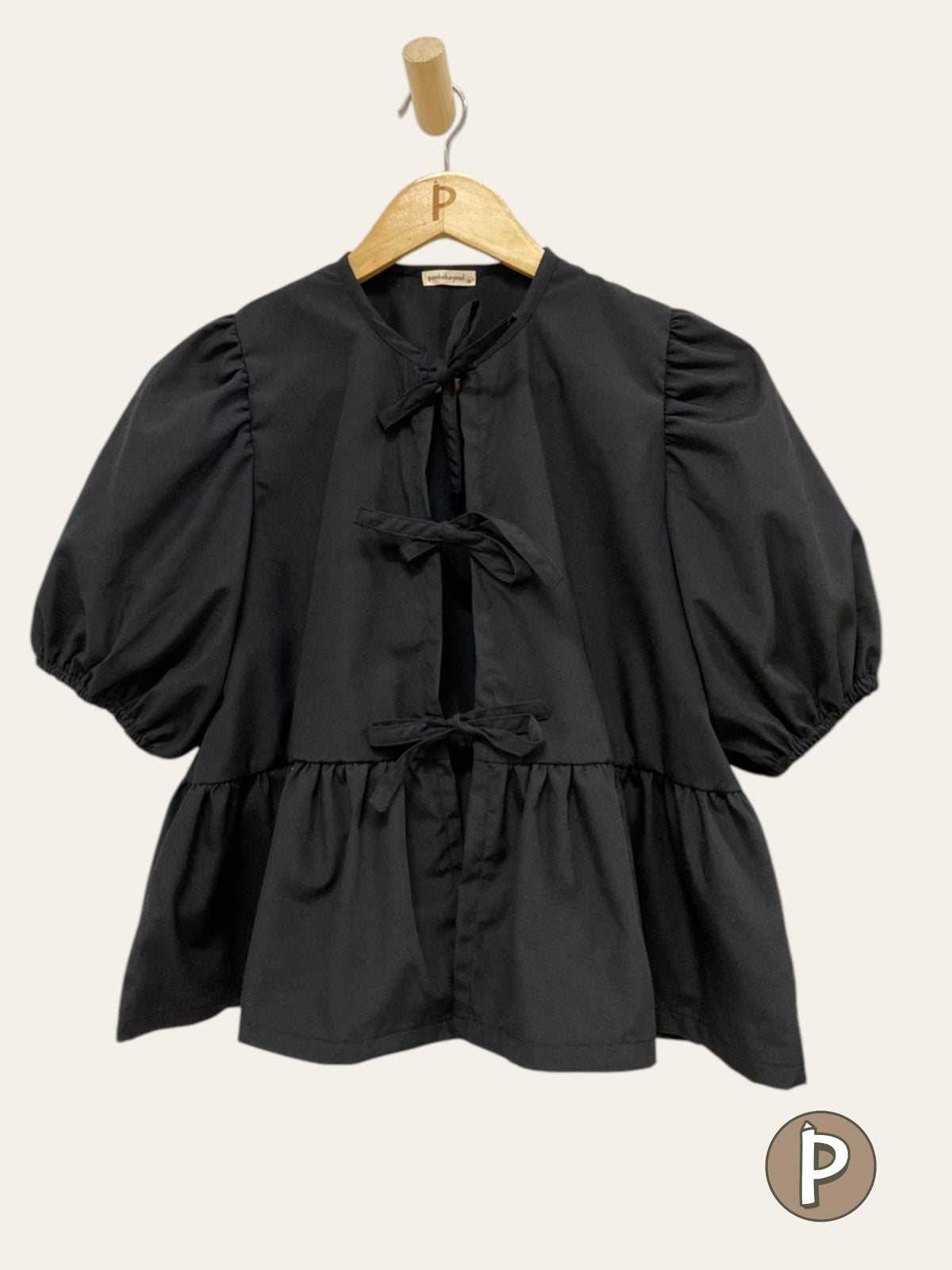 Pambahaymnl Ribbon Top