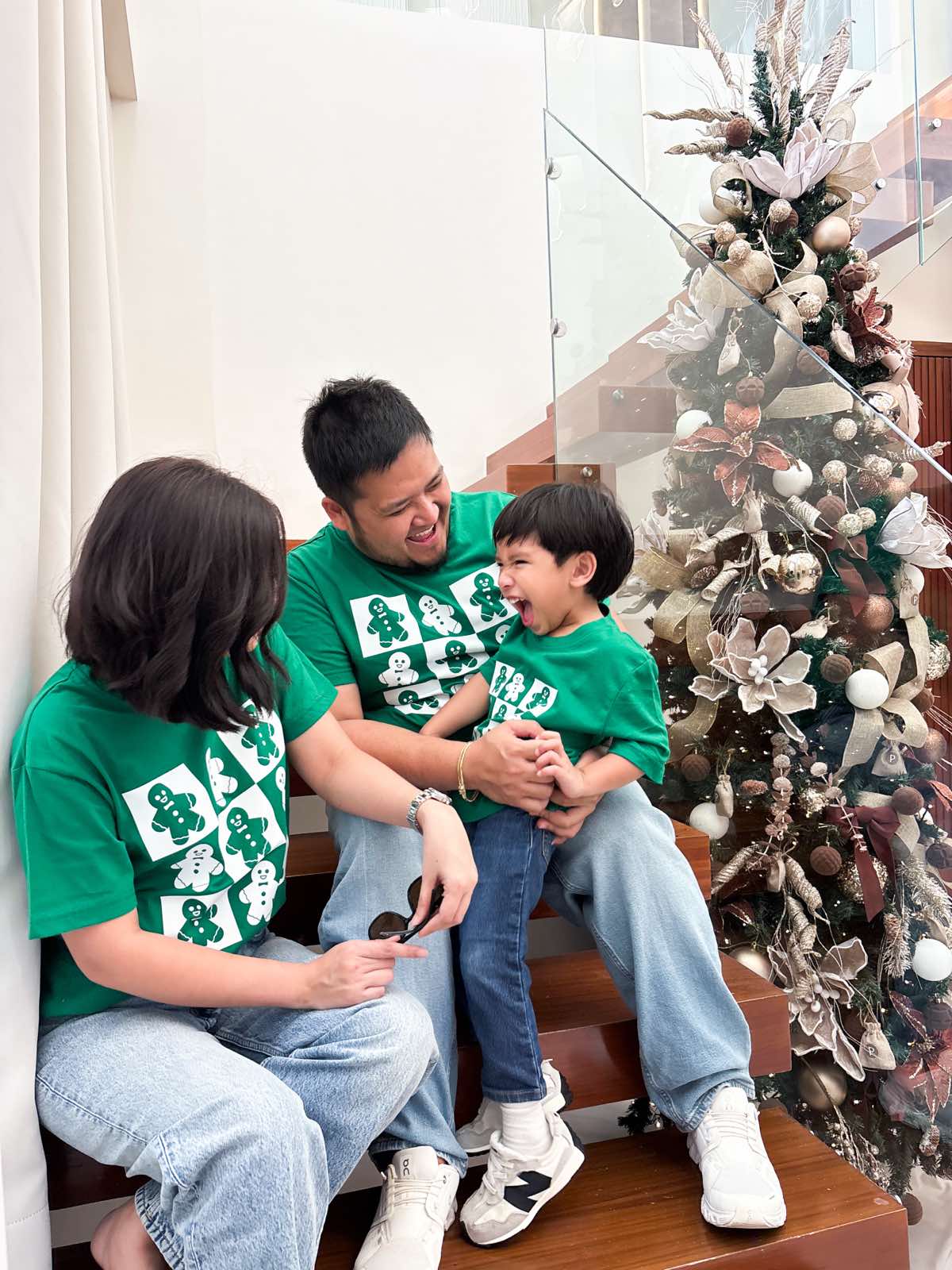 Pambahaymnl Christmas Shirt (Unisex)