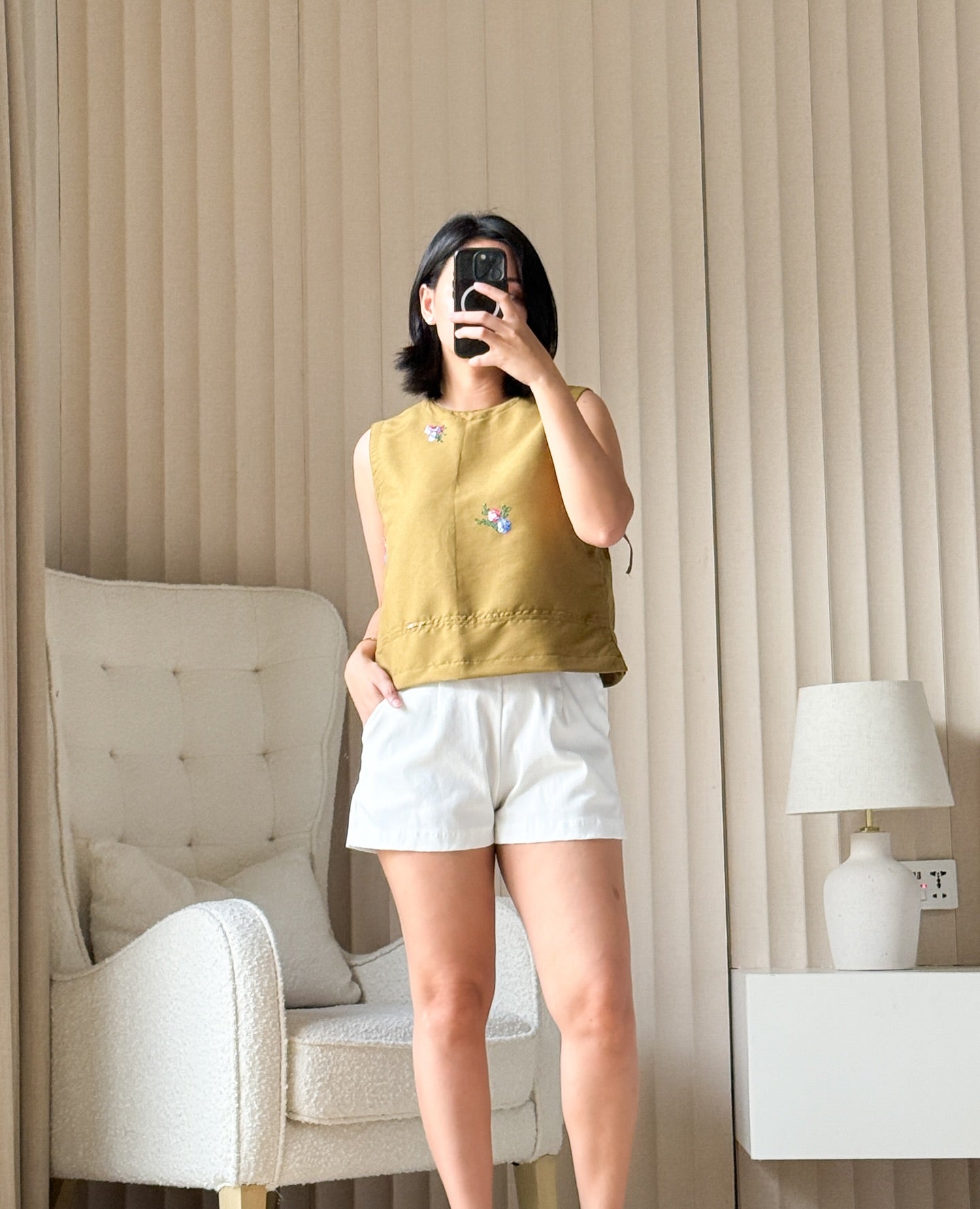 Pambahaymnl Tucked Woven Short