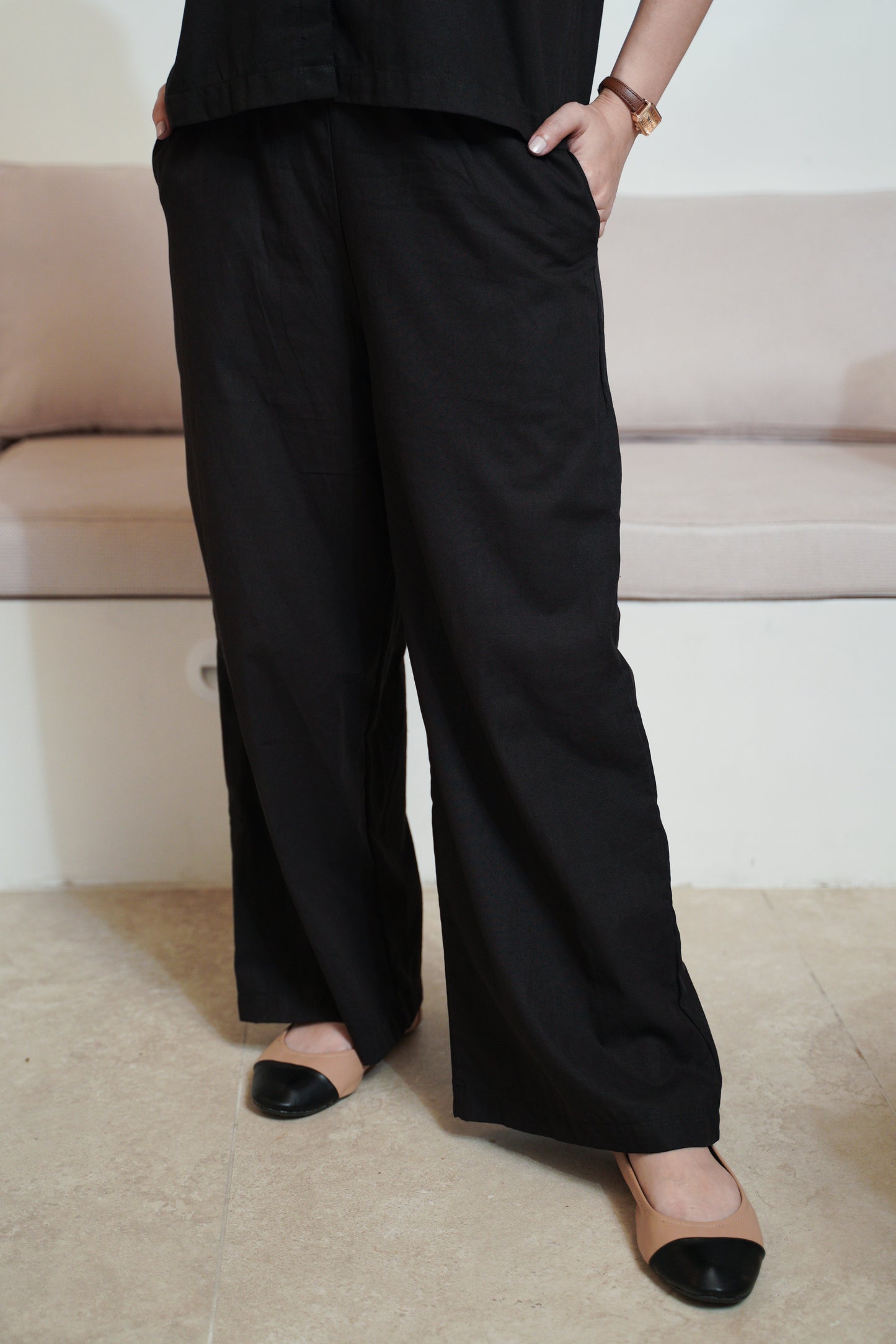 Pambahaymnl Buttoned Linen Pants Set