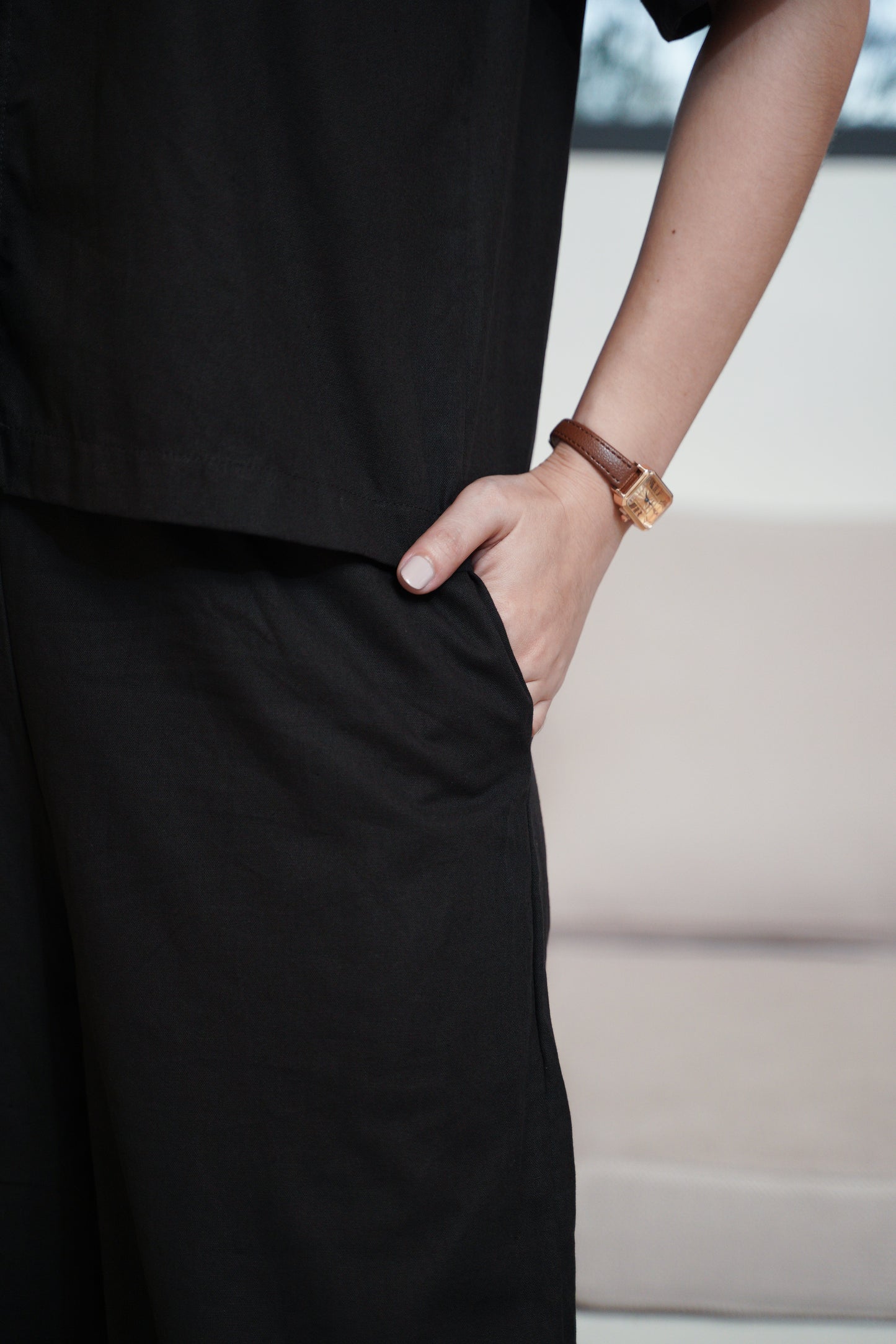 Pambahaymnl Buttoned Linen Pants Set