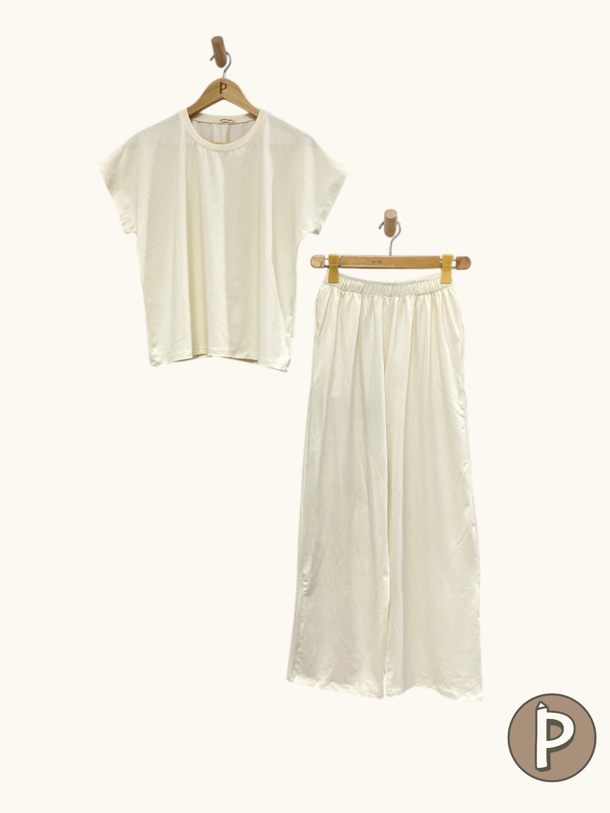 Pambahaymnl Cozy Lounge Set