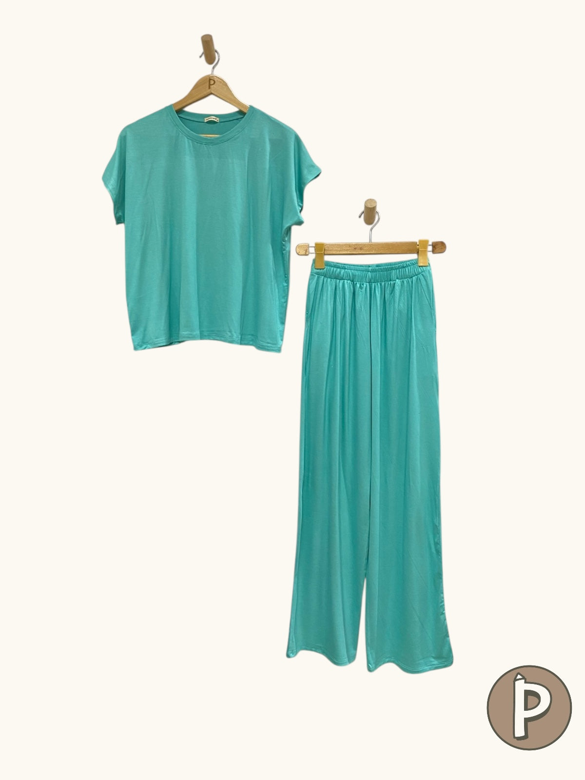Pambahaymnl Cozy Lounge Set