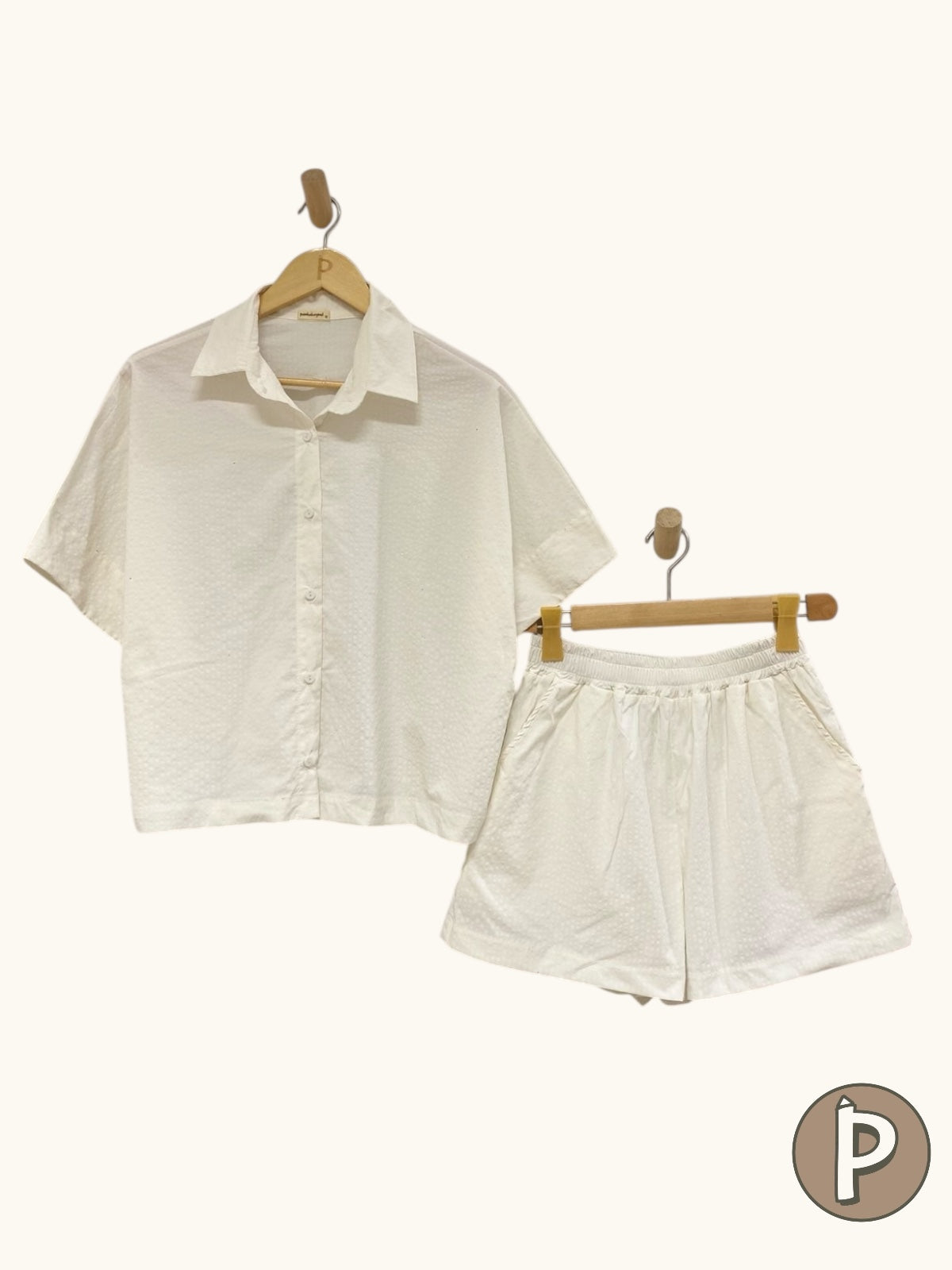 Pambahaymnl Batwing Buttoned Set