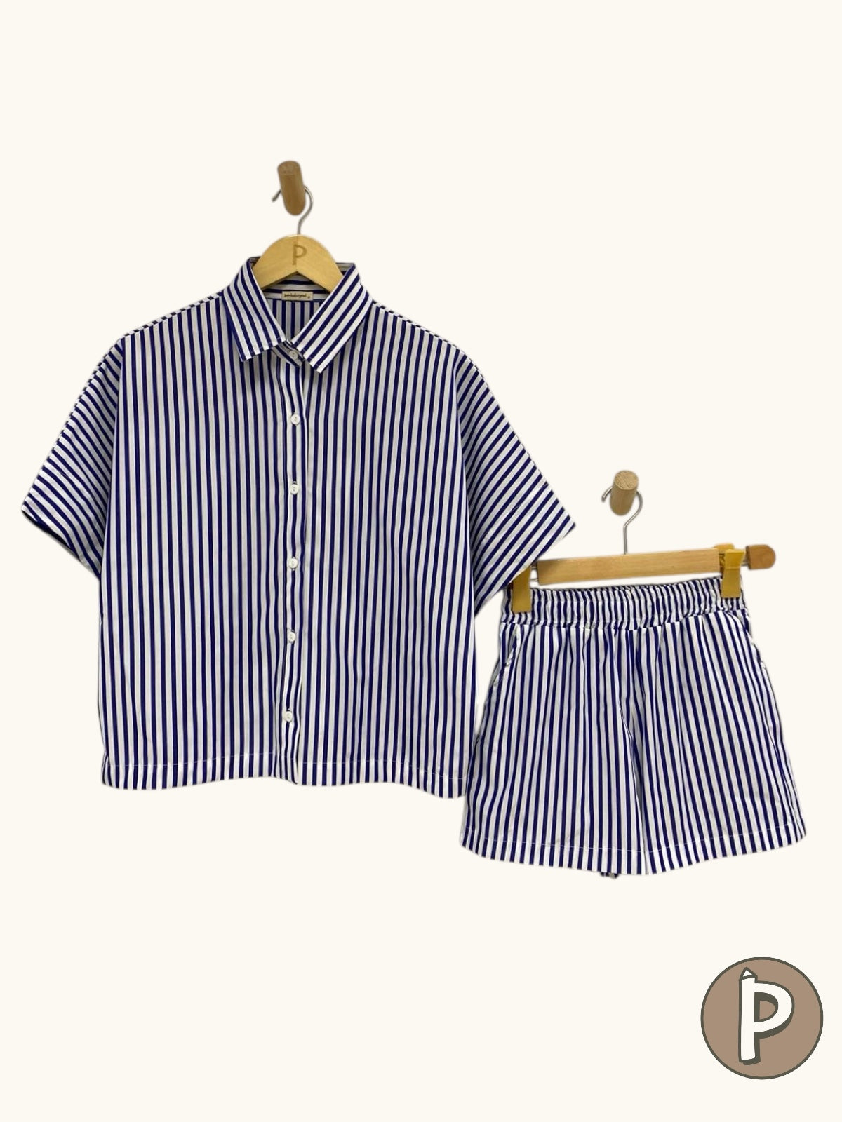 Pambahaymnl Batwing Buttoned Set