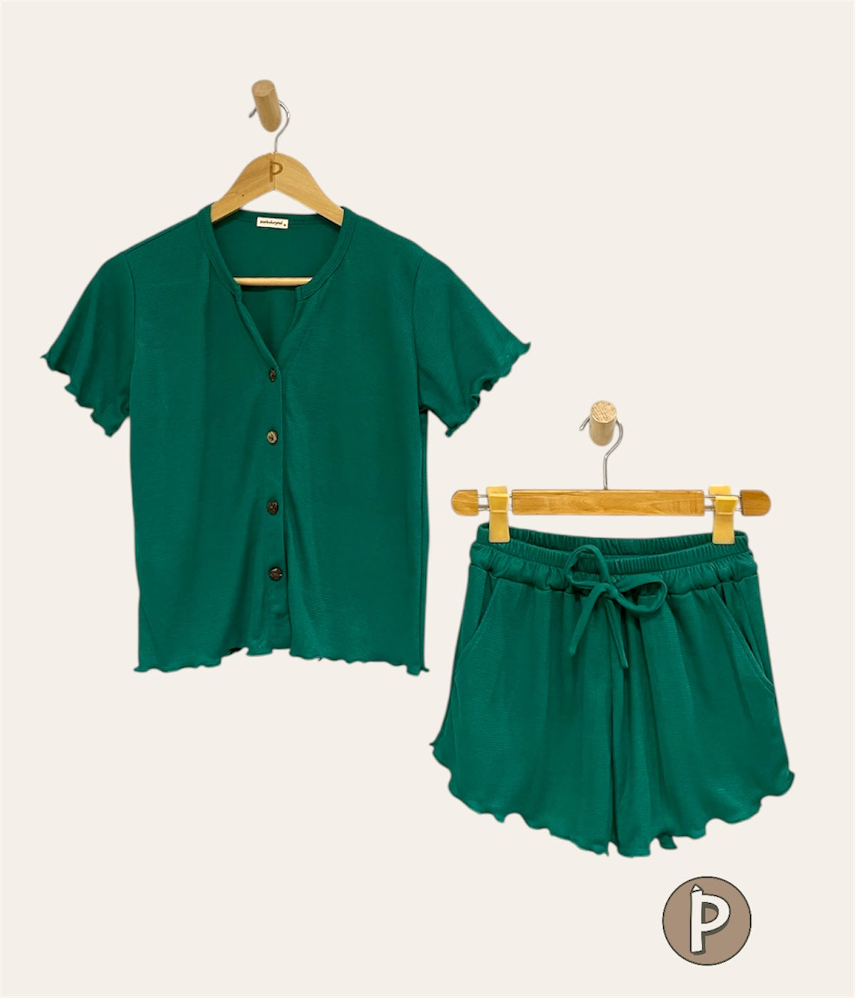 Pambahaymnl Buttoned Waffle Set