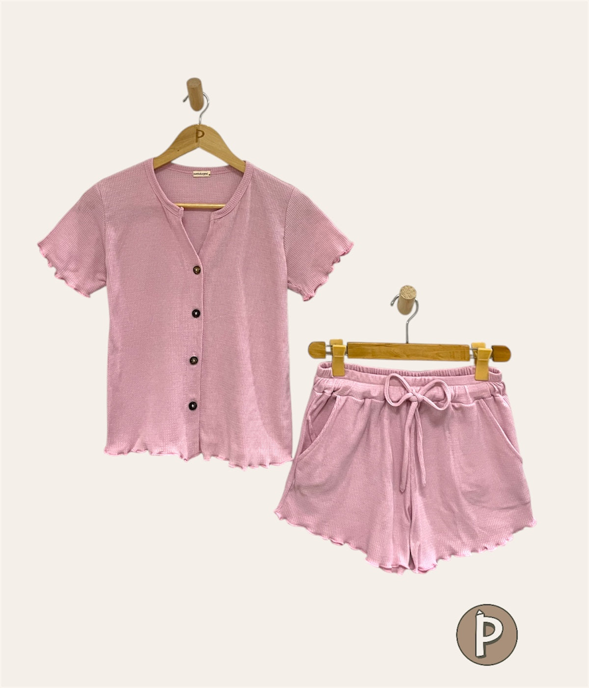 Pambahaymnl Buttoned Waffle Set