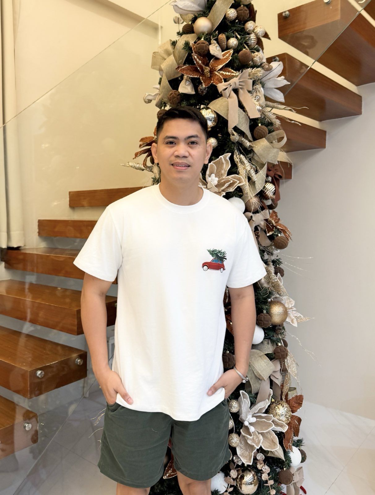 Pambahaymnl Graphic Holiday Tee