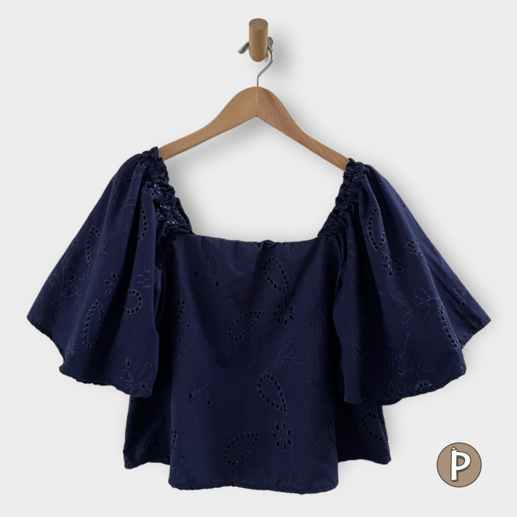 Pambahaymnl Eyelet Puff Top