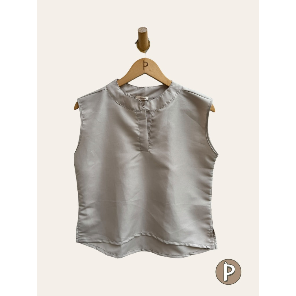 Pambahaymnl Classic Sleeveless Poplin Blouse