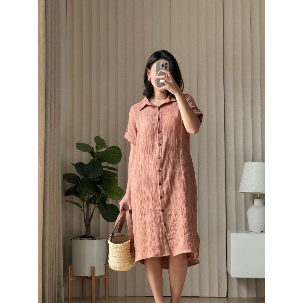 Pambahaymnl Gauze Buttoned Dress