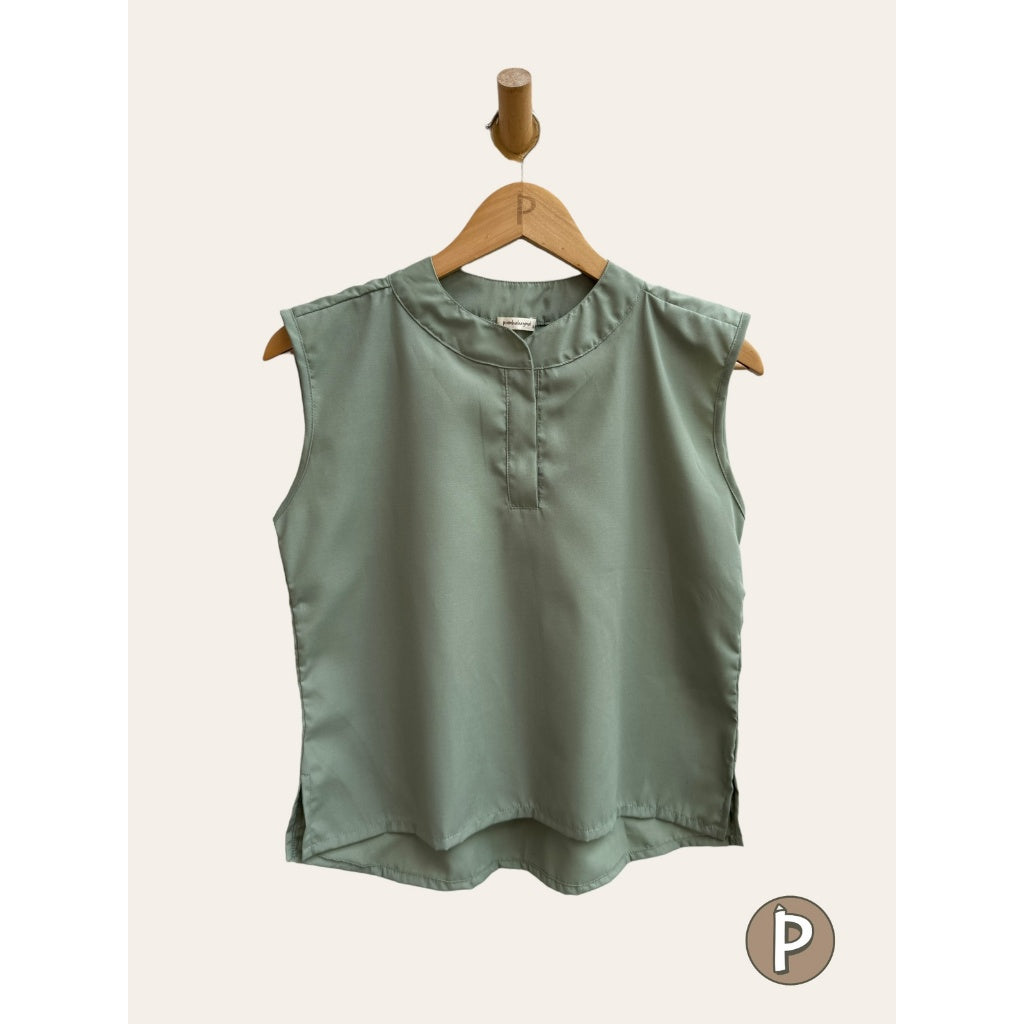 Pambahaymnl Classic Sleeveless Poplin Blouse