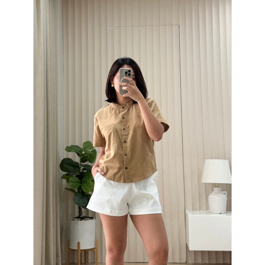 Pambahaymnl Chinese Collared Linen Top