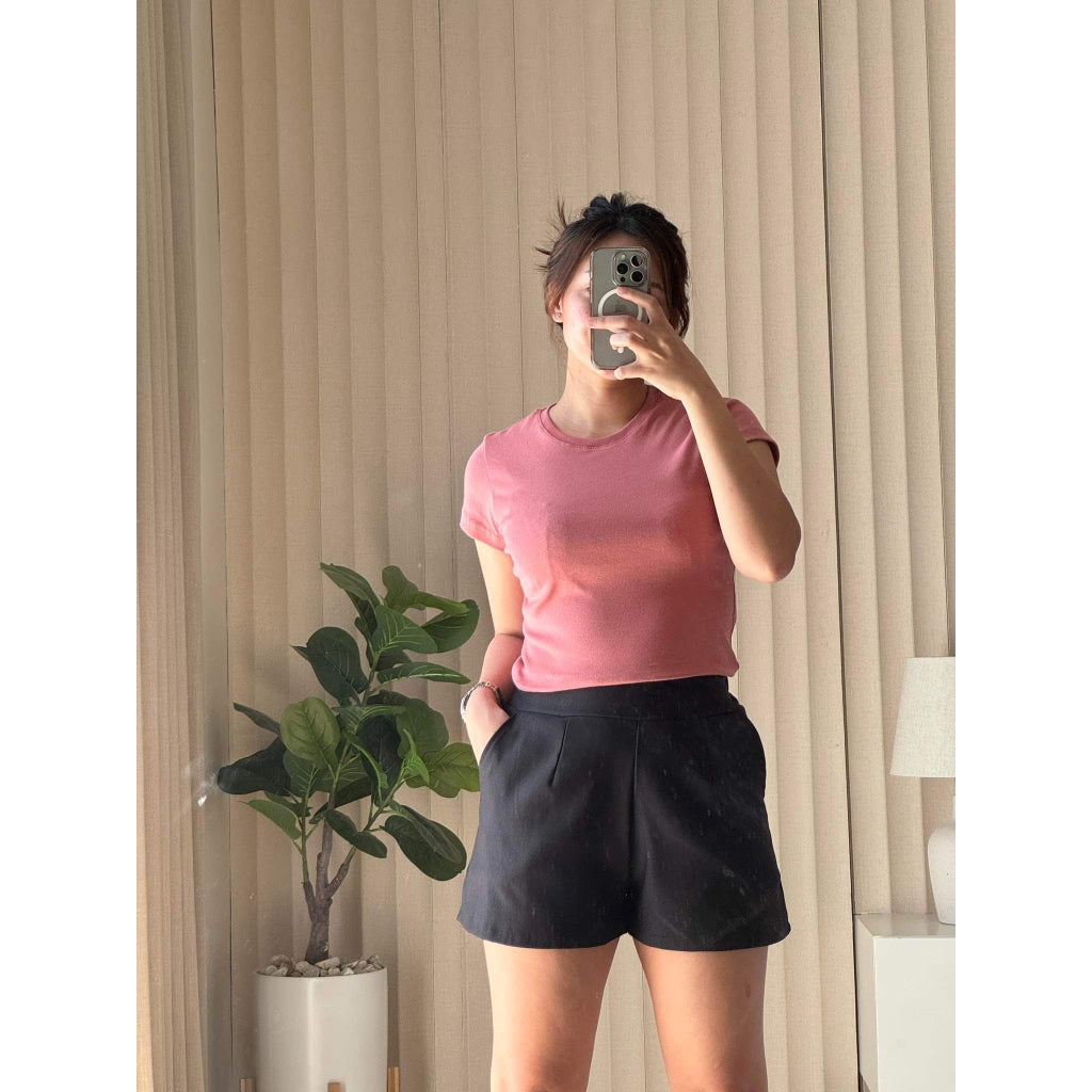 Pambahaymnl Tucked Woven Short