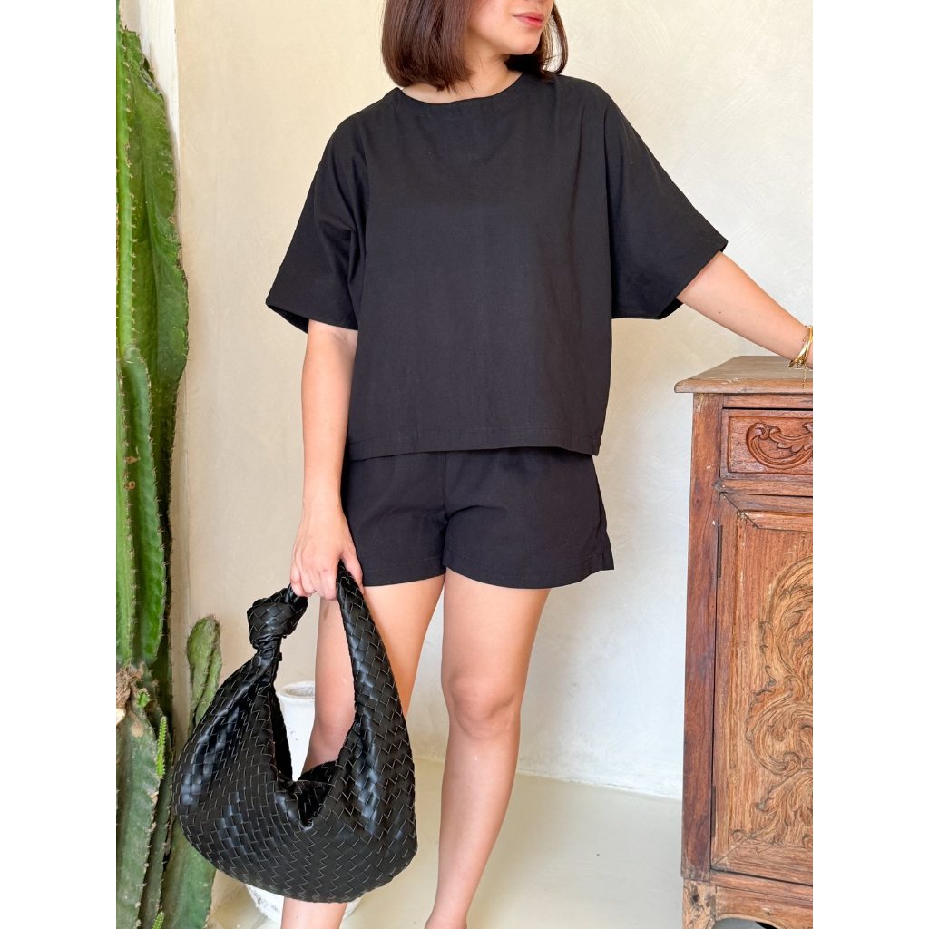 Pambahaymnl Batwing Shorts Set