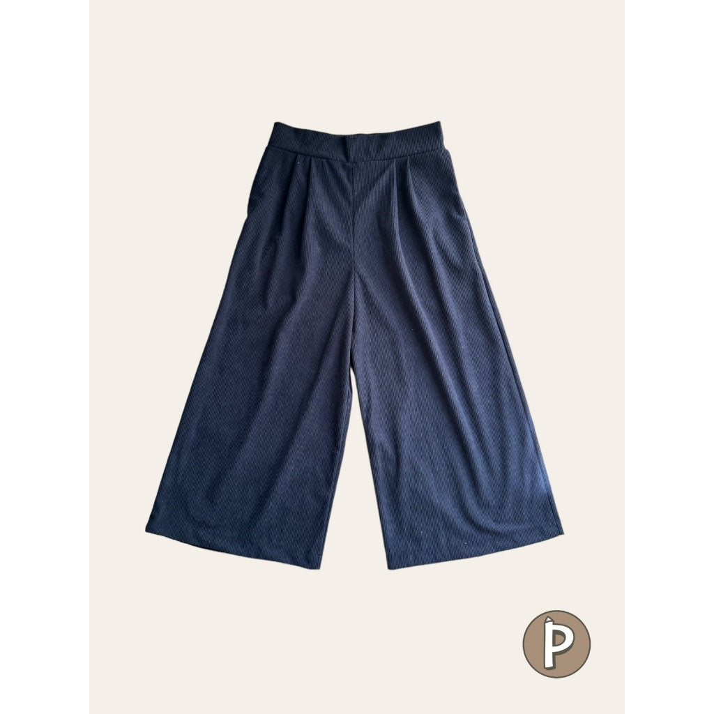 Pambahaymnl Front Darted Corduroy Culottes