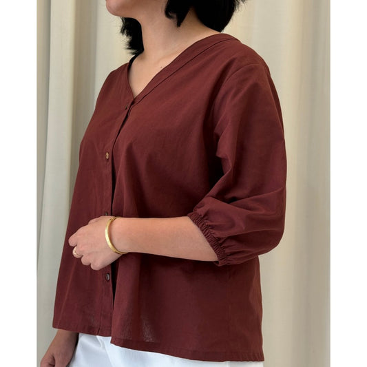 Pambahaymnl V-neck Button Volume Sleeve Blouse