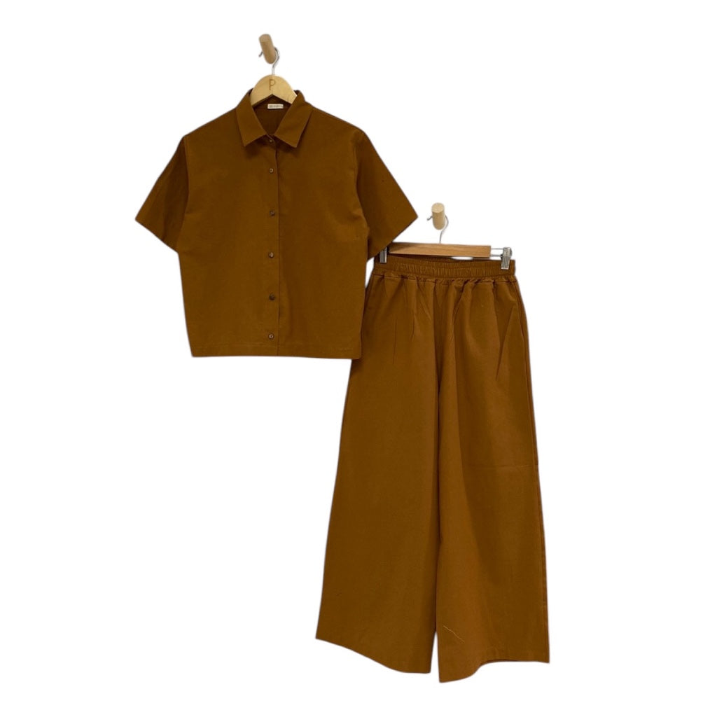 Pambahaymnl Buttoned Linen Pants Set