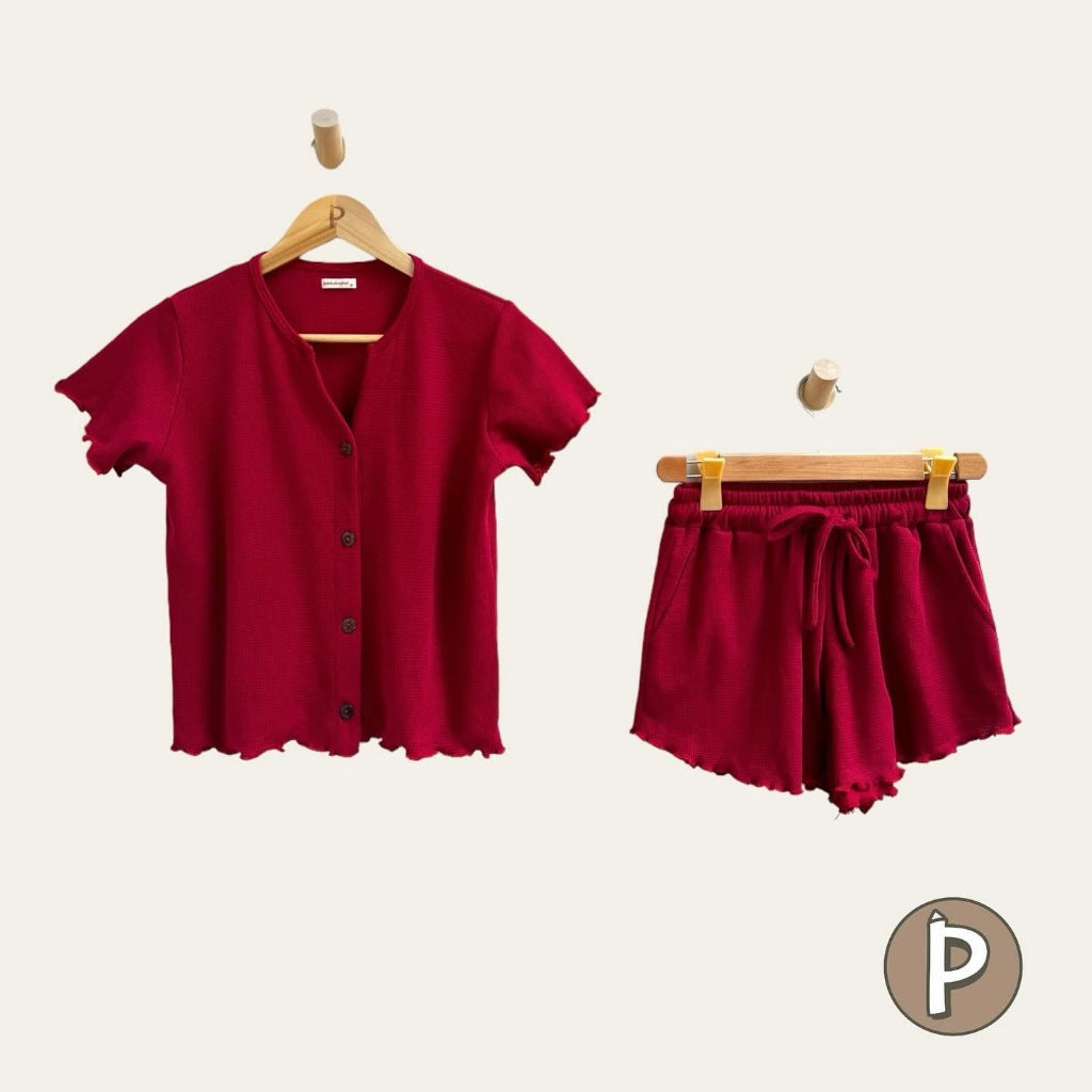 Pambahaymnl Buttoned Waffle Set