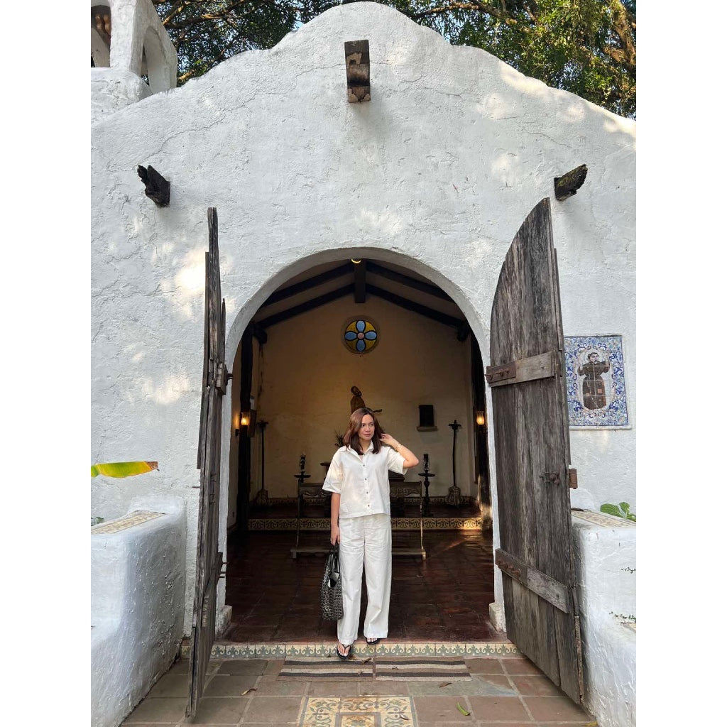 Pambahaymnl Buttoned Linen Pants Set
