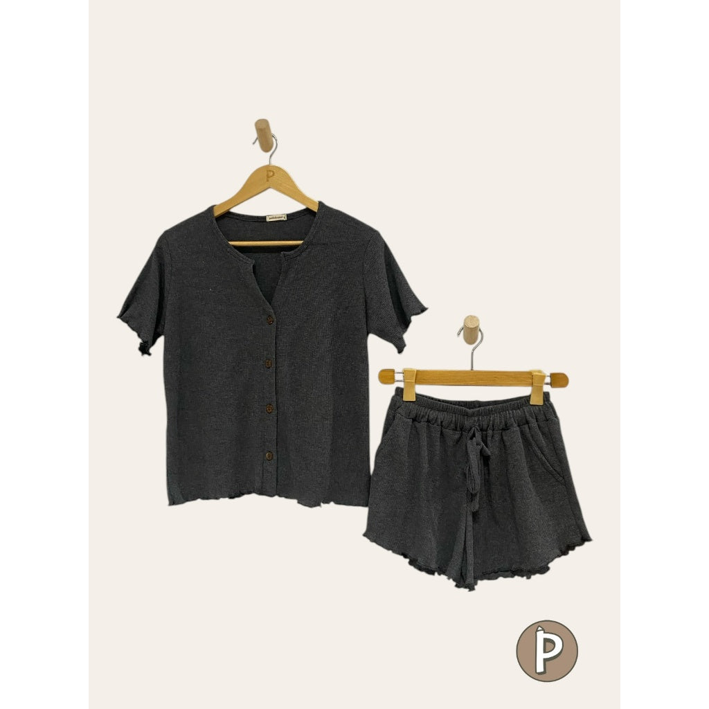 Pambahaymnl Buttoned Waffle Set