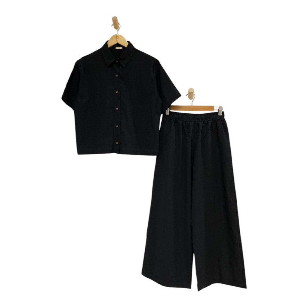 Pambahaymnl Buttoned Linen Pants Set