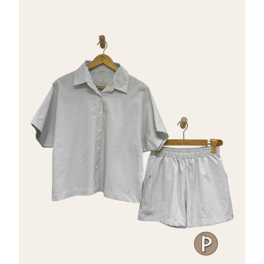 Pambahaymnl Batwing Buttoned Short Set