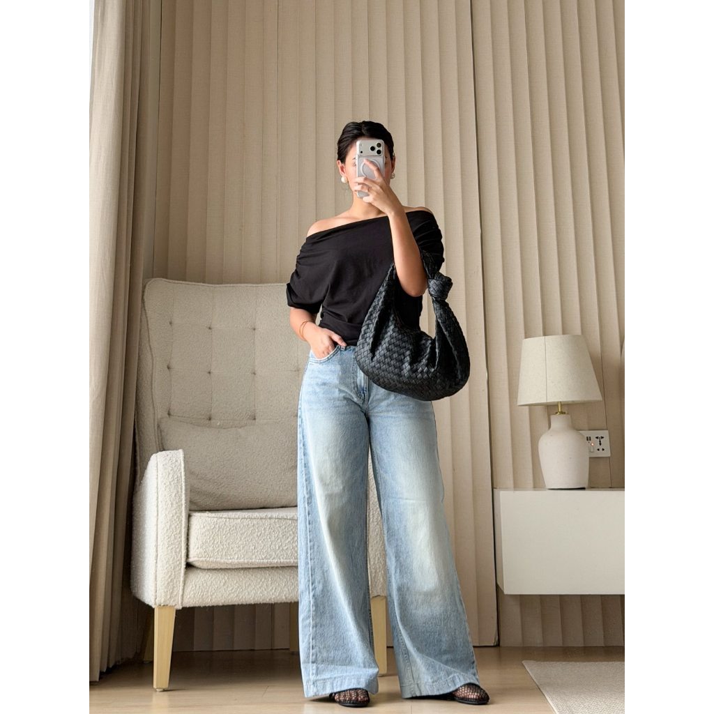 Pambahaymnl Drape Top