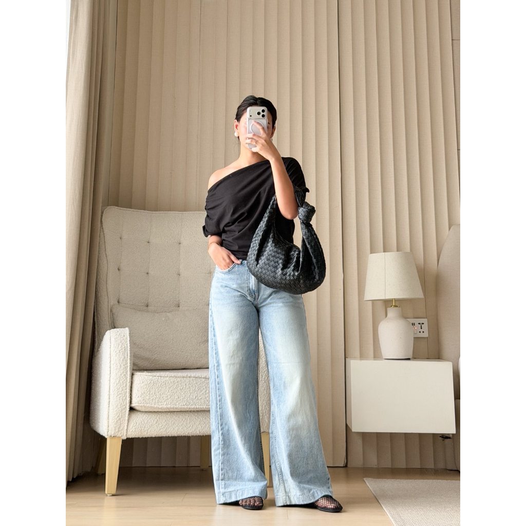 Pambahaymnl Drape Top