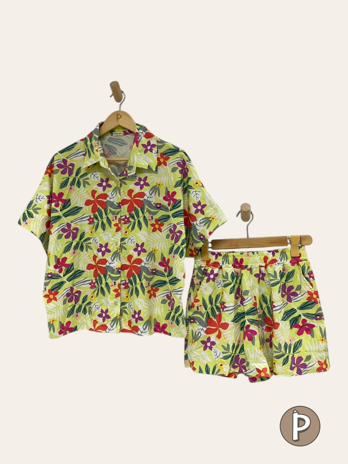 Pambahaymnl Batwing Buttoned Set